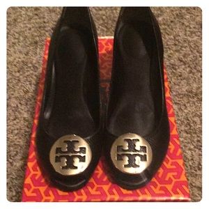 Tory Burch Black open toe wedges